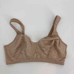 Playtex 18 Hour Ultimate Lift & Support Wirefree Bra 4745 Size 38D